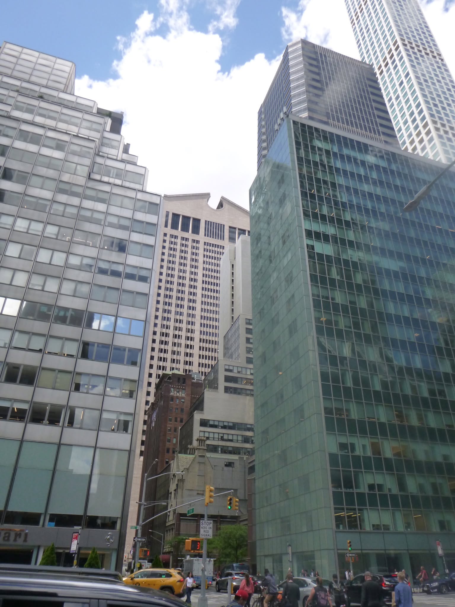 551 Madison Avenue